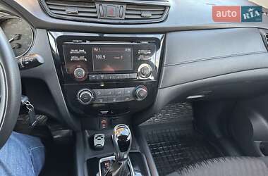 Внедорожник / Кроссовер Nissan Rogue 2016 в 
