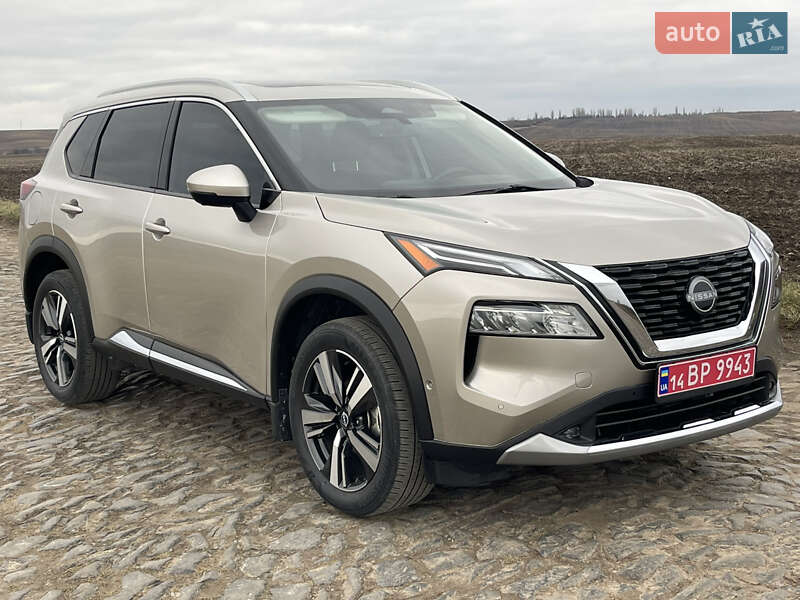 Внедорожник / Кроссовер Nissan Rogue 2022 в 
