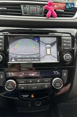 Позашляховик / Кросовер Nissan Rogue 2015 в 