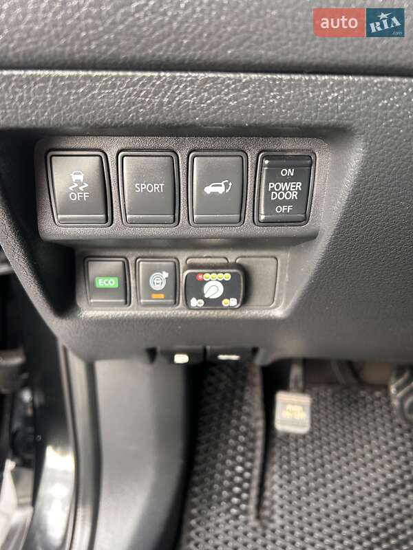 Позашляховик / Кросовер Nissan Rogue 2016 в Кам'янському фото 11 Позашляховик / Кросовер Nissan Rogue 2016 в Кам'янському