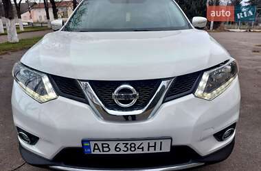 Позашляховик / Кросовер Nissan Rogue 2014 в Чернівцях