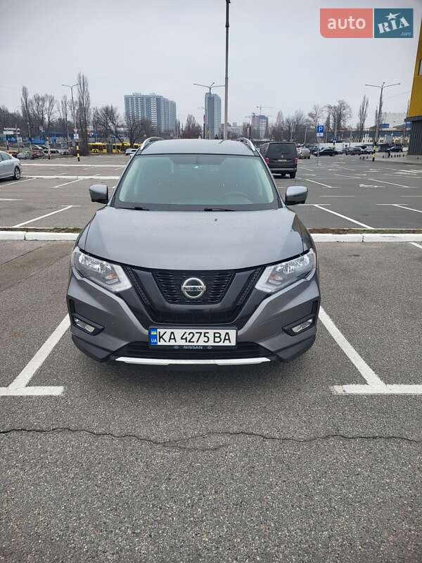 Внедорожник / Кроссовер Nissan Rogue 2018 в Киеве