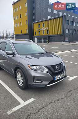 Внедорожник / Кроссовер Nissan Rogue 2018 в Киеве