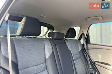 Внедорожник / Кроссовер Nissan Rogue 2020 в 