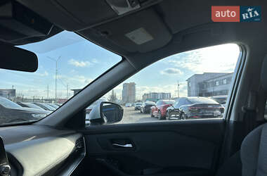 Внедорожник / Кроссовер Nissan Rogue 2020 в 