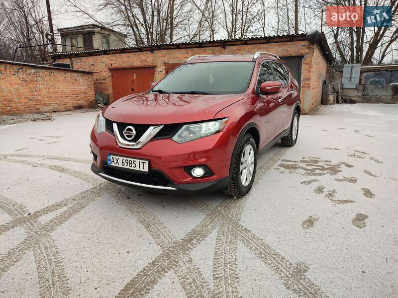 Внедорожник / Кроссовер Nissan Rogue 2015 в Харькове