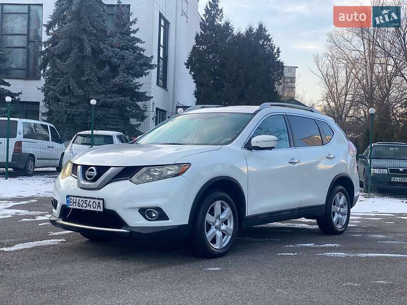 Позашляховик / Кросовер Nissan Rogue 2015 в Києві