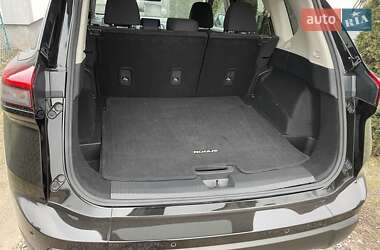 Внедорожник / Кроссовер Nissan Rogue 2023 в 