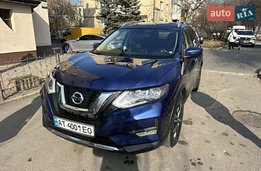 Внедорожник / Кроссовер Nissan Rogue 2016 в Ивано-Франковске