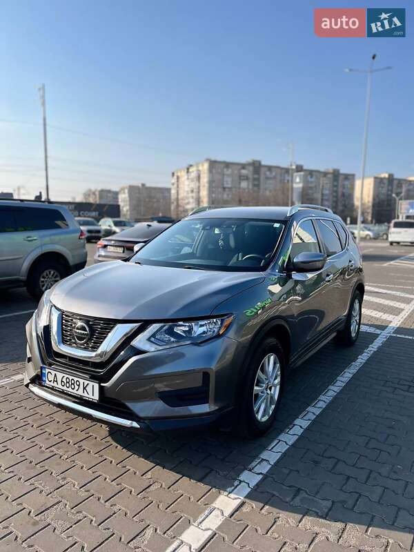 Внедорожник / Кроссовер Nissan Rogue 2019 в 