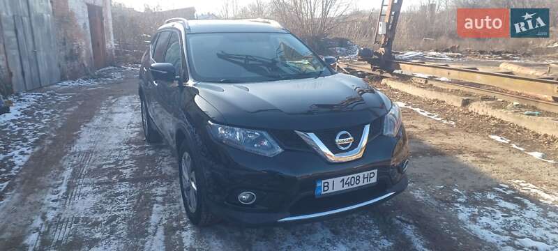 Позашляховик / Кросовер Nissan Rogue 2014 в Полтаві