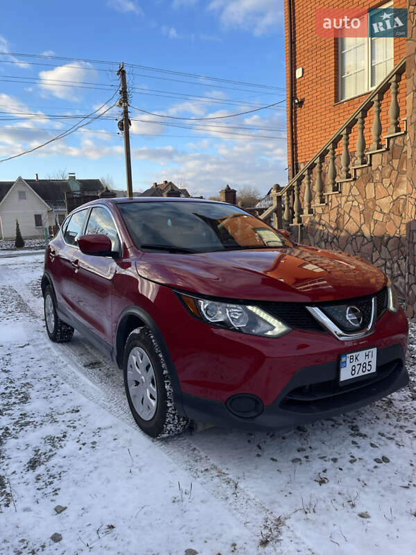 Внедорожник / Кроссовер Nissan Rogue 2018 в Ровно