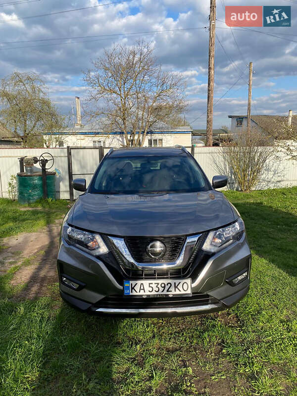 Внедорожник / Кроссовер Nissan Rogue 2018 в Киеве