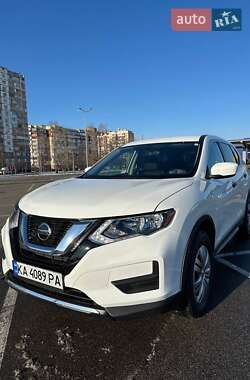 Внедорожник / Кроссовер Nissan Rogue 2017 в Киеве