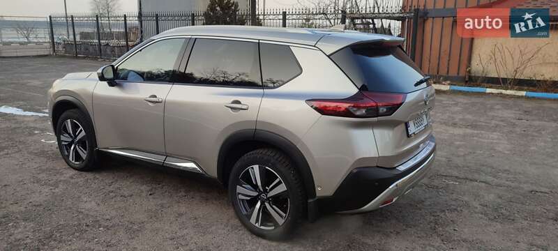 Внедорожник / Кроссовер Nissan Rogue 2023 в Черкассах