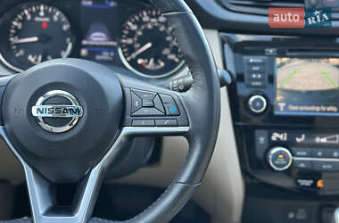 Внедорожник / Кроссовер Nissan Rogue 2018 в 
