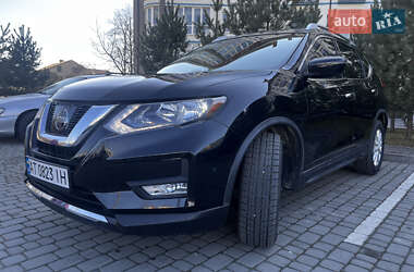Внедорожник / Кроссовер Nissan Rogue 2019 в 