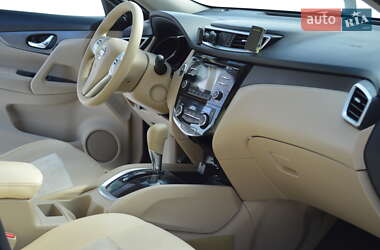 Внедорожник / Кроссовер Nissan Rogue 2015 в Киеве