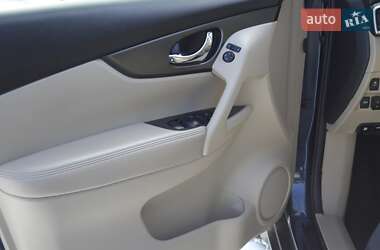 Внедорожник / Кроссовер Nissan Rogue 2015 в Киеве