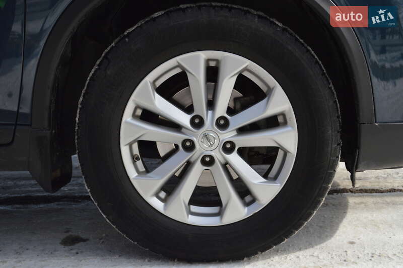 Позашляховик / Кросовер Nissan Rogue 2015 в Києві