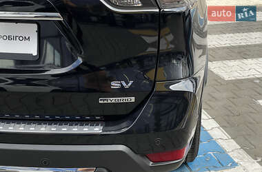 Внедорожник / Кроссовер Nissan Rogue 2018 в 