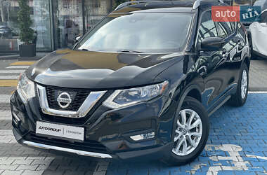 Внедорожник / Кроссовер Nissan Rogue 2018 в 
