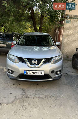 Внедорожник / Кроссовер Nissan Rogue 2015 в Киеве