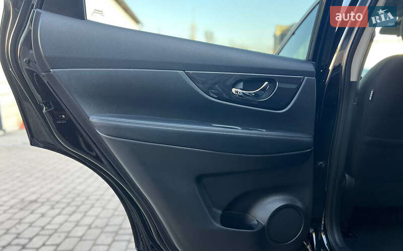 Внедорожник / Кроссовер Nissan Rogue 2020 в Ивано-Франковске