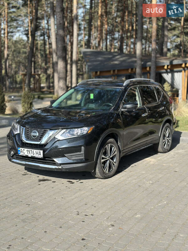Позашляховик / Кросовер Nissan Rogue 2019 в Маневичах