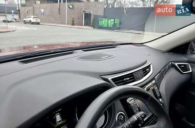 Внедорожник / Кроссовер Nissan Rogue 2015 в 