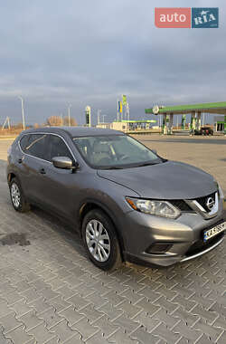 Внедорожник / Кроссовер Nissan Rogue 2016 в Голованевске