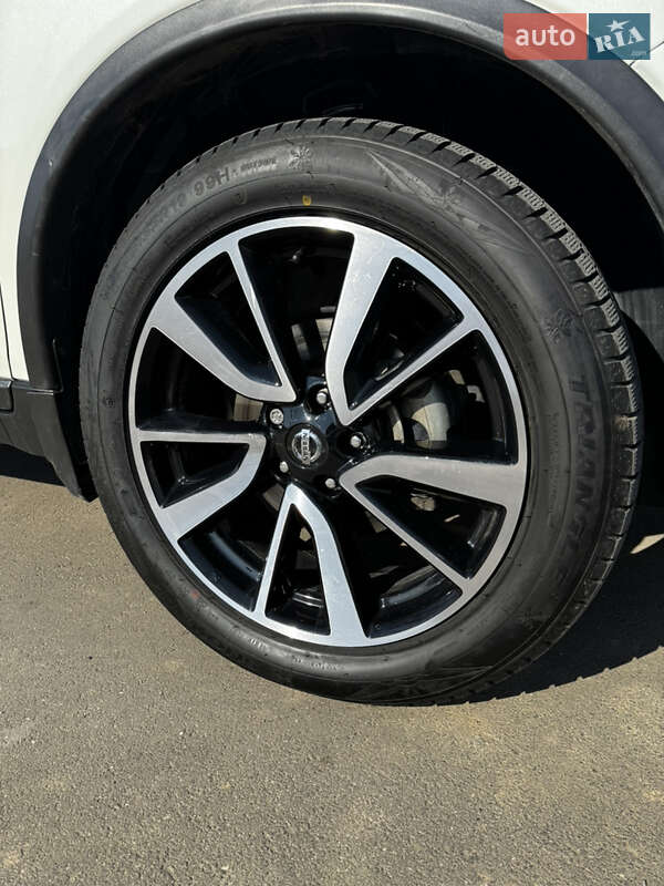 Внедорожник / Кроссовер Nissan Rogue 2018 в Виннице