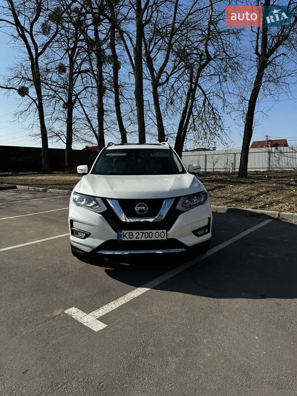Внедорожник / Кроссовер Nissan Rogue 2018 в Виннице