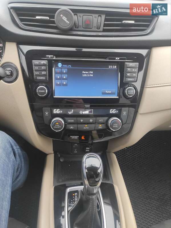 Внедорожник / Кроссовер Nissan Rogue 2017 в Киеве