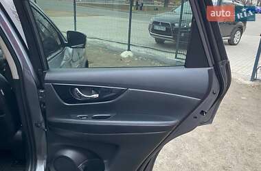 Внедорожник / Кроссовер Nissan Rogue 2019 в 