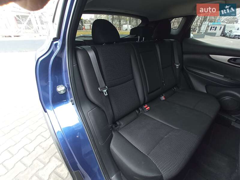 Позашляховик / Кросовер Nissan Rogue 2019 в Одесі
