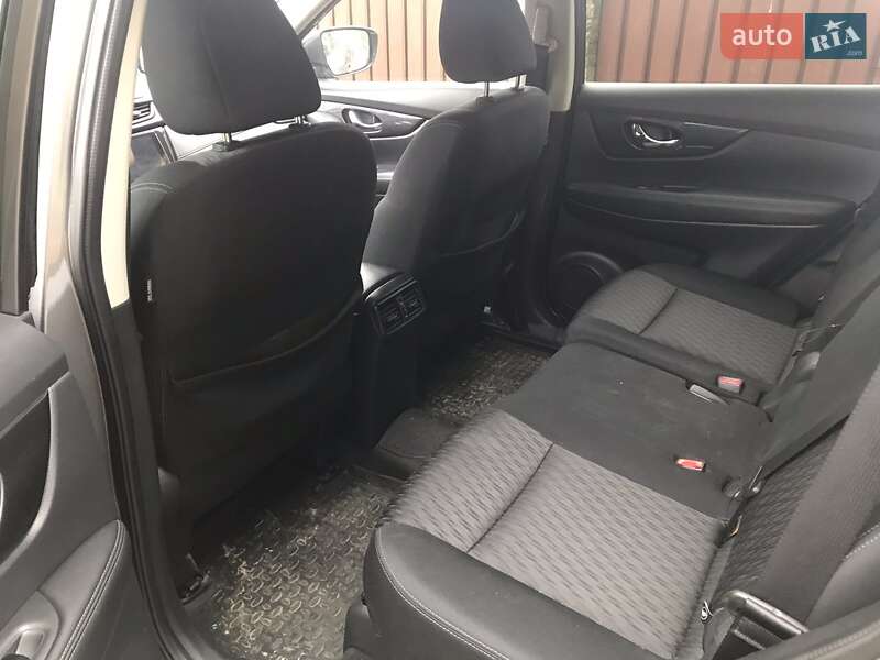 Внедорожник / Кроссовер Nissan Rogue 2016 в Жовкве
