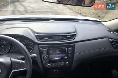Позашляховик / Кросовер Nissan Rogue 2018 в 