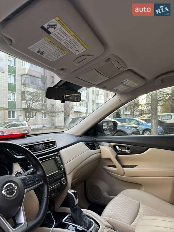 Внедорожник / Кроссовер Nissan Rogue 2020 в Львове