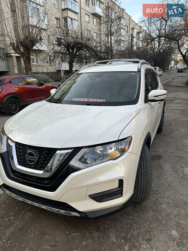 Внедорожник / Кроссовер Nissan Rogue 2020 в Львове