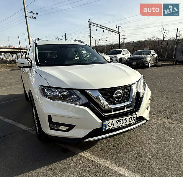 Позашляховик / Кросовер Nissan Rogue 2019 в Києві