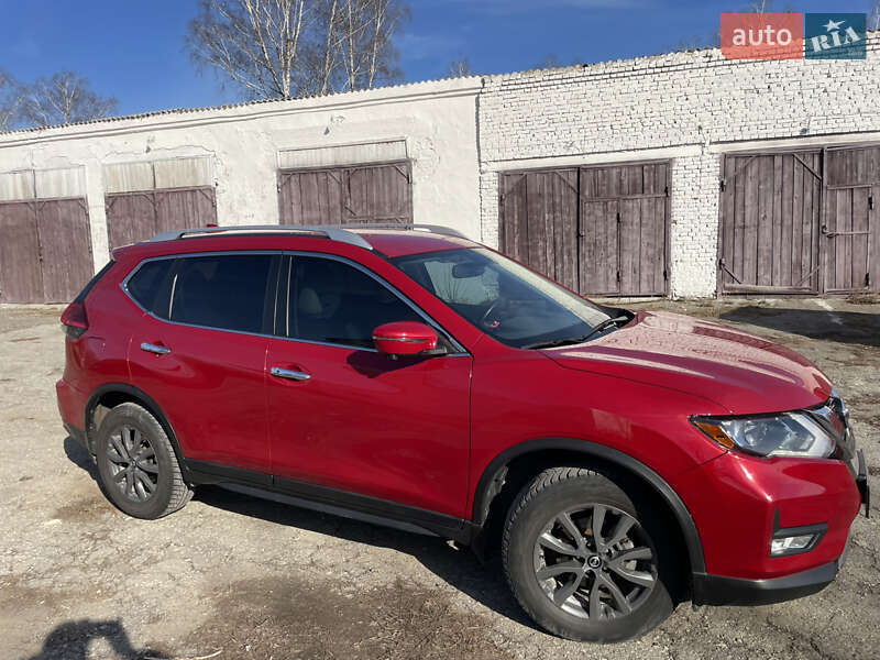 Внедорожник / Кроссовер Nissan Rogue 2016 в Томашполе