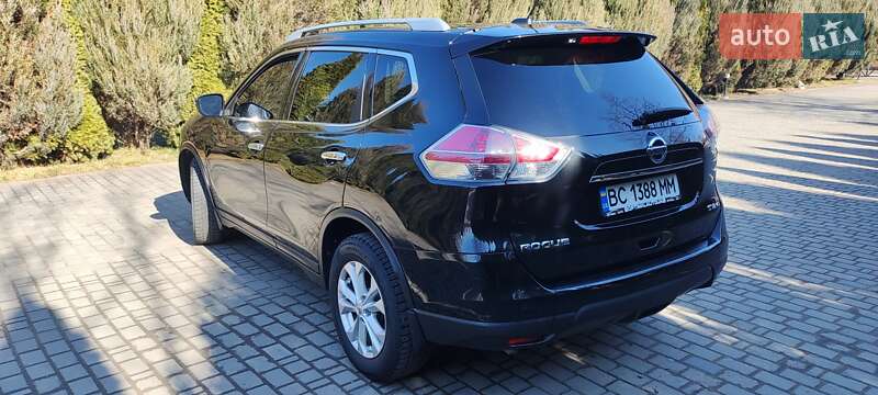 Позашляховик / Кросовер Nissan Rogue 2016 в Самборі