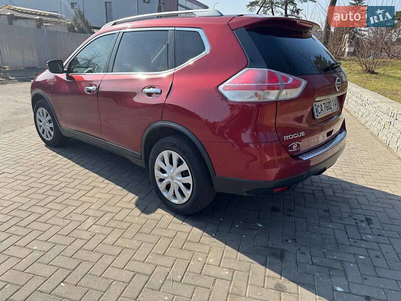 Внедорожник / Кроссовер Nissan Rogue 2016 в Черкассах
