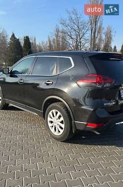 Позашляховик / Кросовер Nissan Rogue 2018 в 