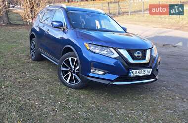 Внедорожник / Кроссовер Nissan Rogue 2018 в 