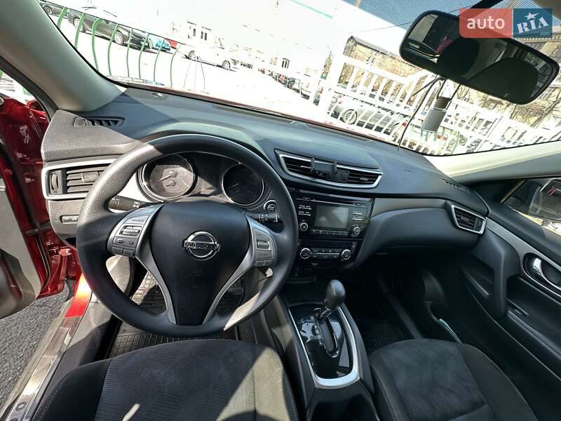 Позашляховик / Кросовер Nissan Rogue 2015 в Запоріжжі