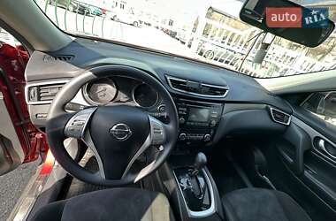 Внедорожник / Кроссовер Nissan Rogue 2015 в 