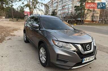 Внедорожник / Кроссовер Nissan Rogue 2016 в Киеве