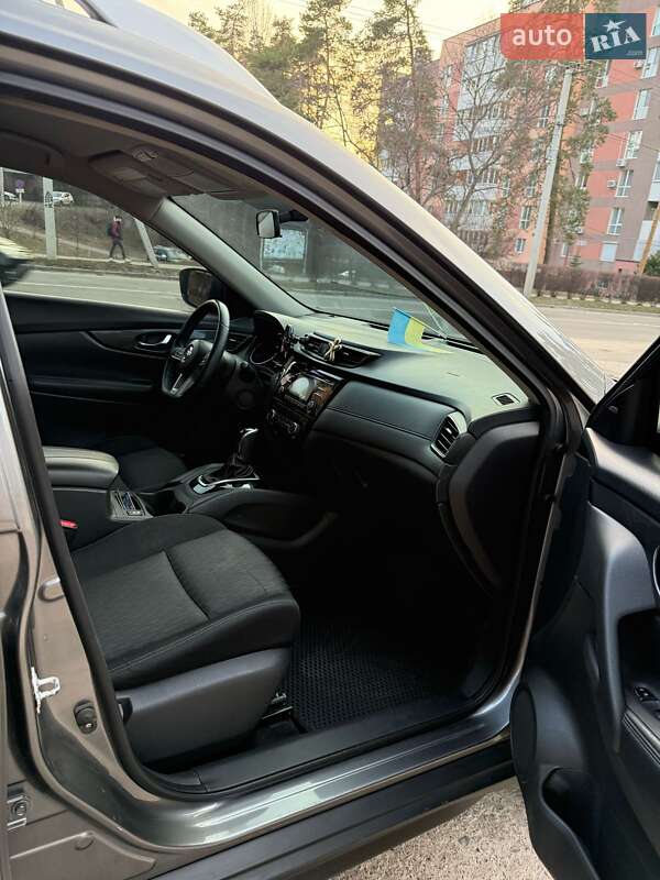 Позашляховик / Кросовер Nissan Rogue 2016 в Києві